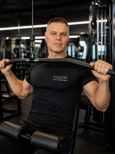 Personal Trainer in Zug - Roger beim Training